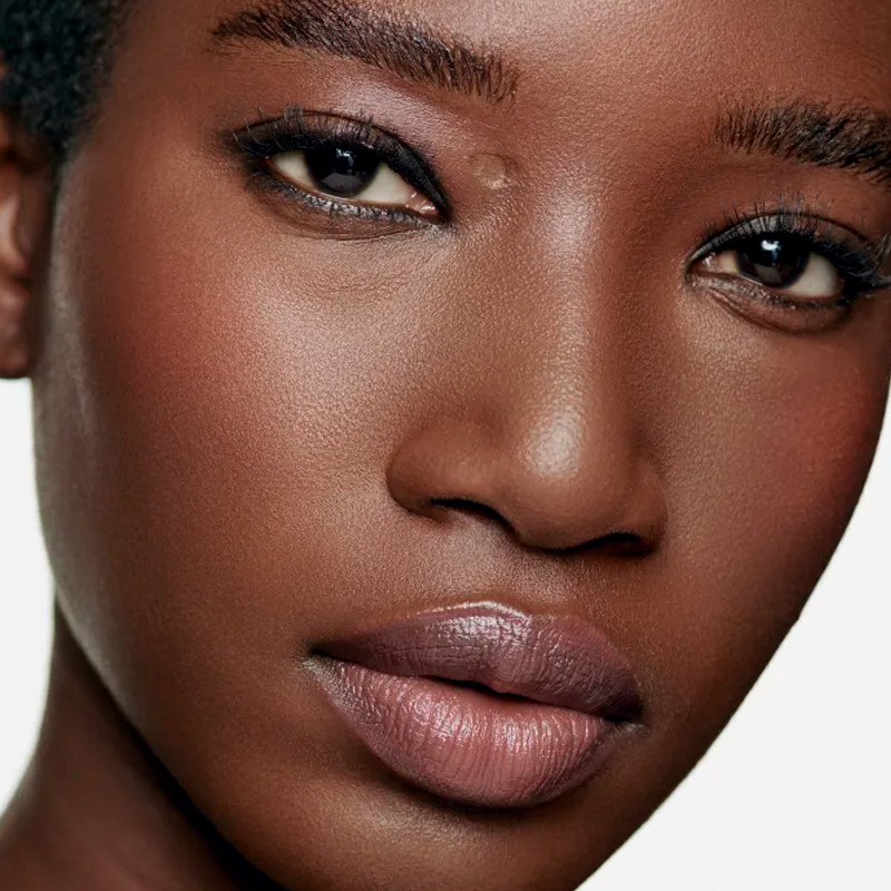 les-beiges-blush-belle-mine-exklusiv-skapelse-fresh-liquid-rouge