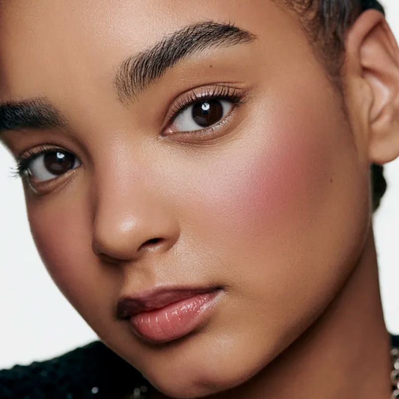 les-beiges-blush-belle-mine-exclusieve-creatie-frisse-vloeibare-blush