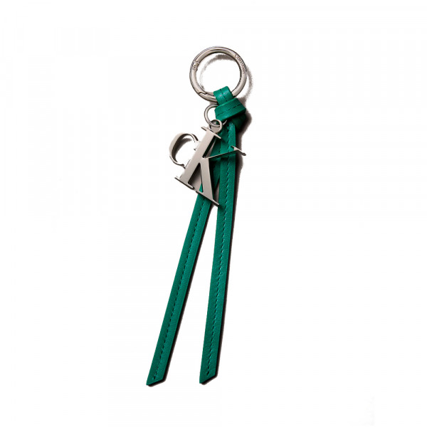 pingente-para-bolsa-com-tassel-e-logotipo-exclusivo-em-couro