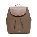 mochila-grande-com-aba-e-logotipo-em-folha-metalica
