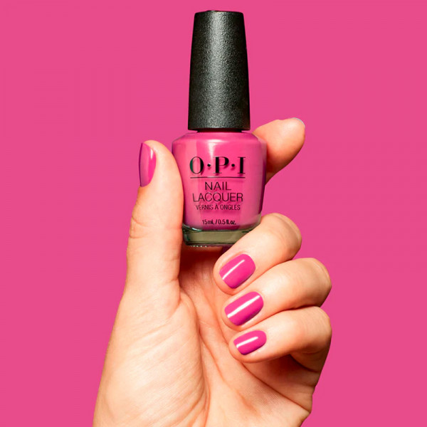 nail-lacquer-strawberry-cosmo