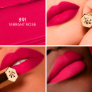guerlain-kisskiss-bee-glow-matte-o-batom-matte-com-mel-que-nao-transfere
