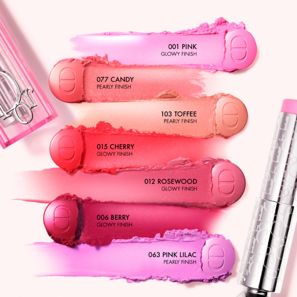 dior-backstage-rosy-glow-stick-stick-blush-lumineux-a-couleur-activee-par-le-ph