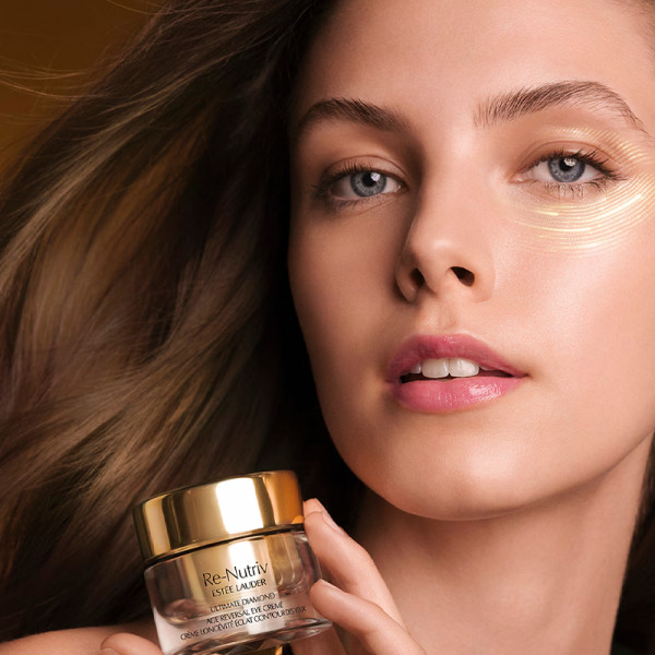 re-nutriv-ultimate-diamond-eye-cream-crema-para-el-contorno-de-los-ojos-rejuvenecedora