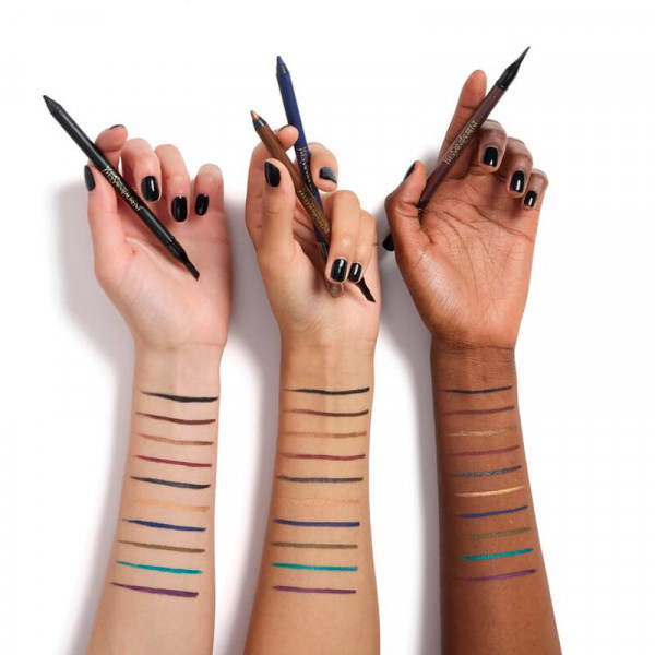 lines-liberated-vattentat-eyeliner