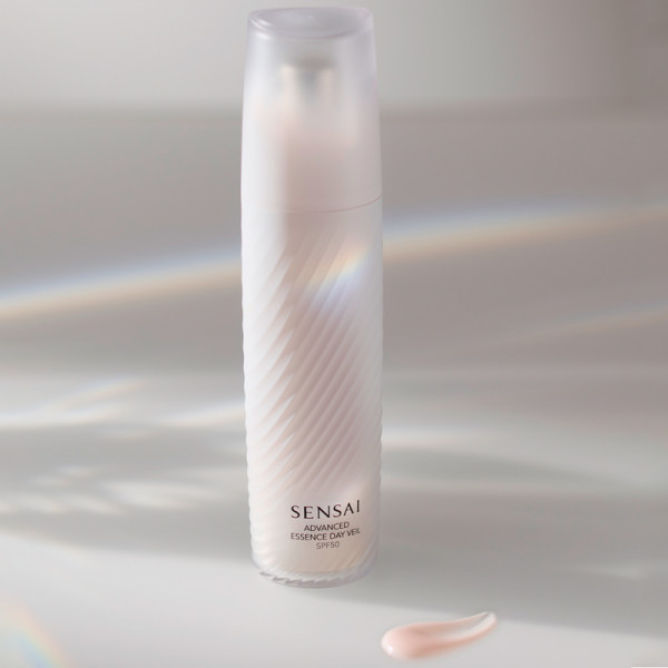 advanced-essence-day-veil-protective-treatment-anti-aging