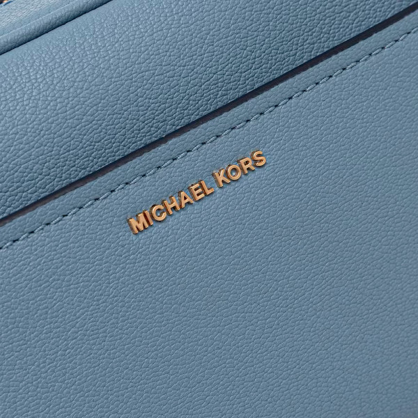small-leather-camera-shoulder-bag-for-jet-set