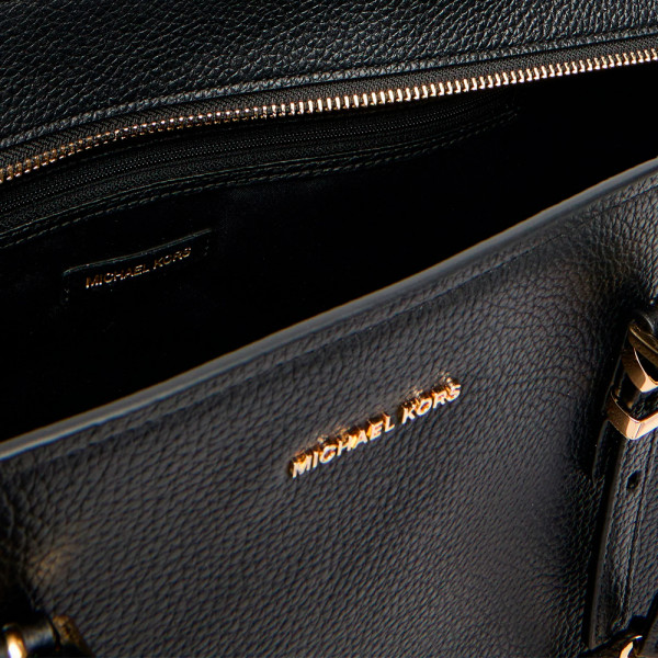 borsa-quinn