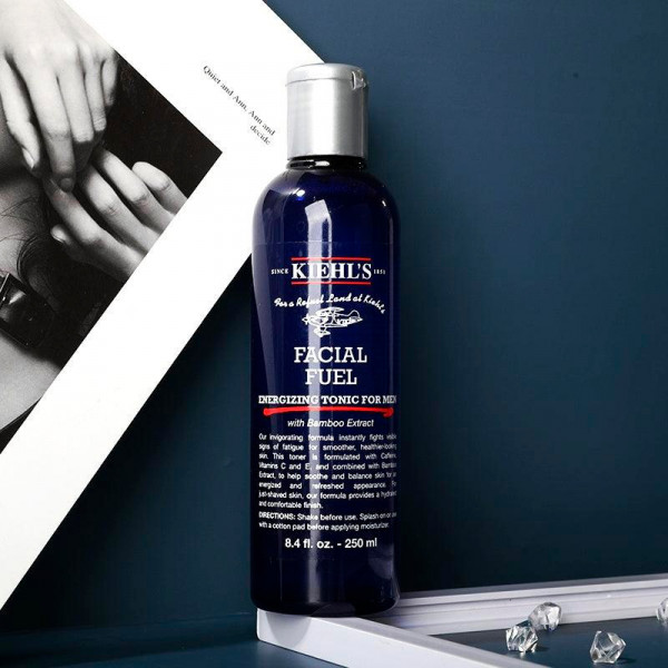 facial-fuel-energizing-tonic-for-men-un-tonico-facial-revitalizante