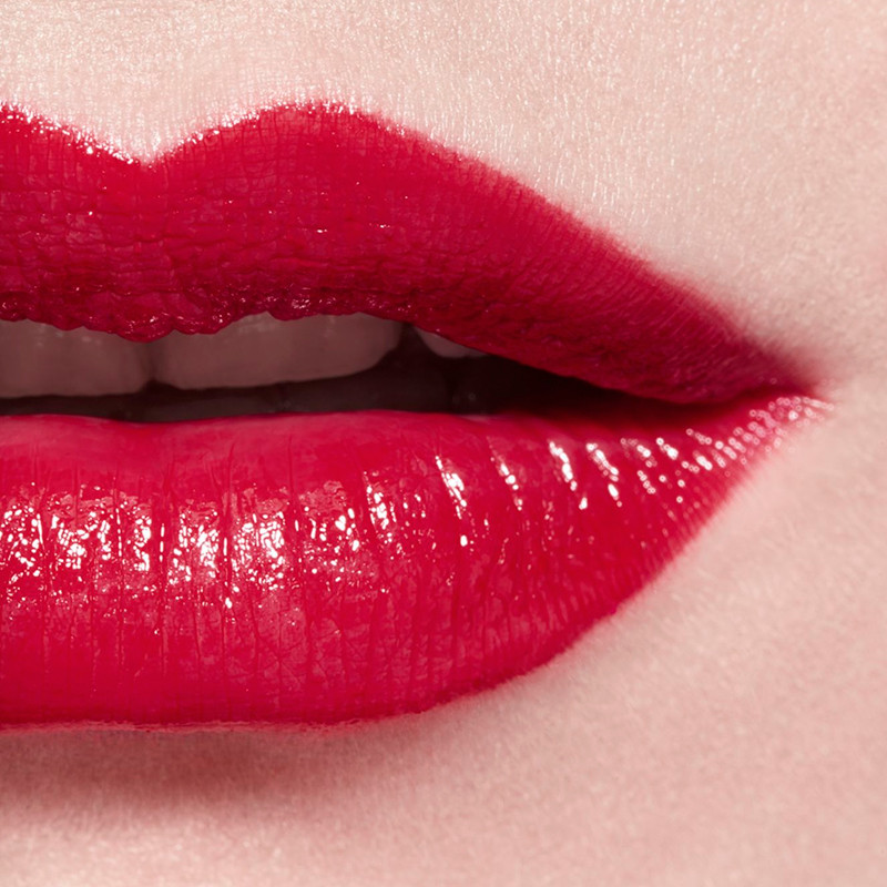 rouge-coco-langdurige-satijnen-lippenstift-hydraterende-en-gladmakende-behandeling