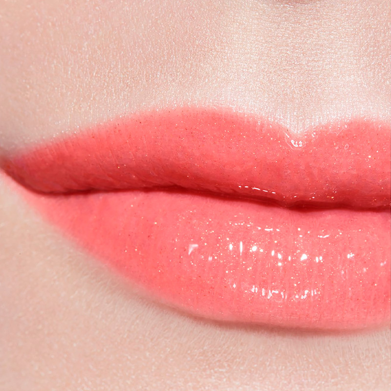 rouge-coco-hydra-gloss-brillo-de-labios-intenso-hidratante-y-alisante