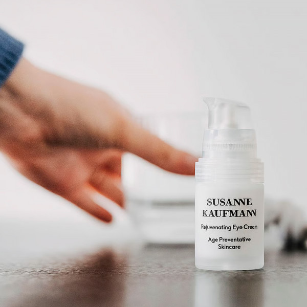 rejuvenating-eye-cream-rejuvenating-eye-contour-cream