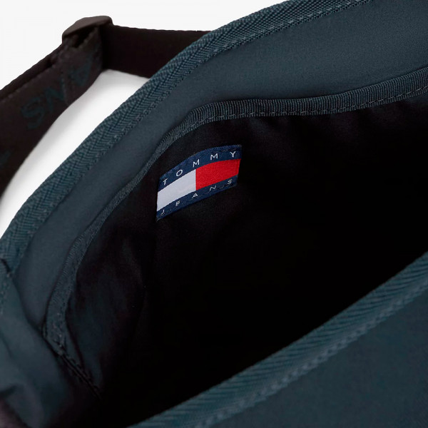 essential-logo-messenger-bag