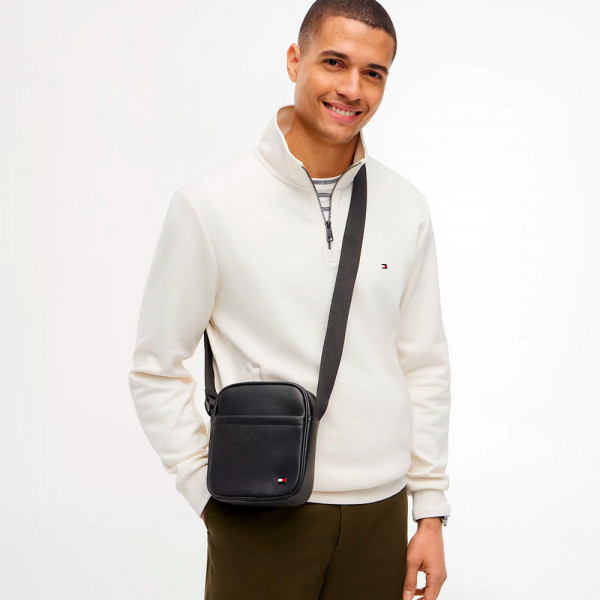 sac-de-reporter-perfore-avec-bandouliere