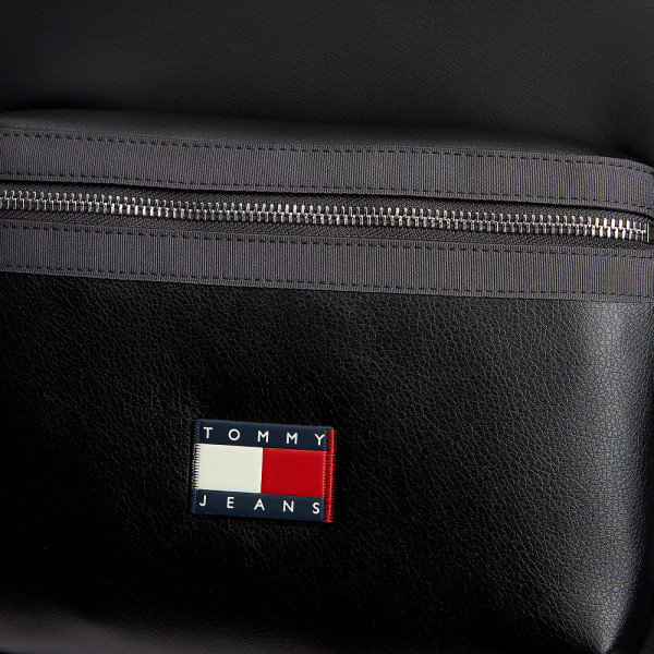 mochila-com-logotipo