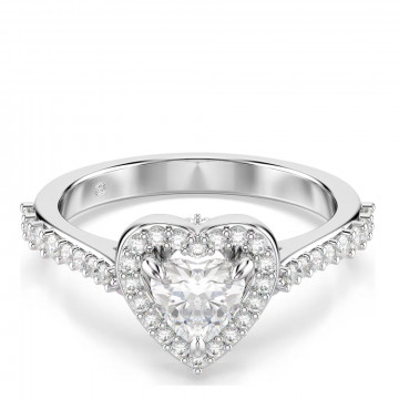 ring-with-angelic-motif