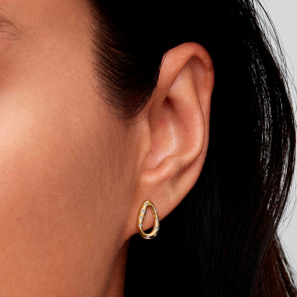 organic-shaped-oval-stud-earrings-with-set-gems-264659c01