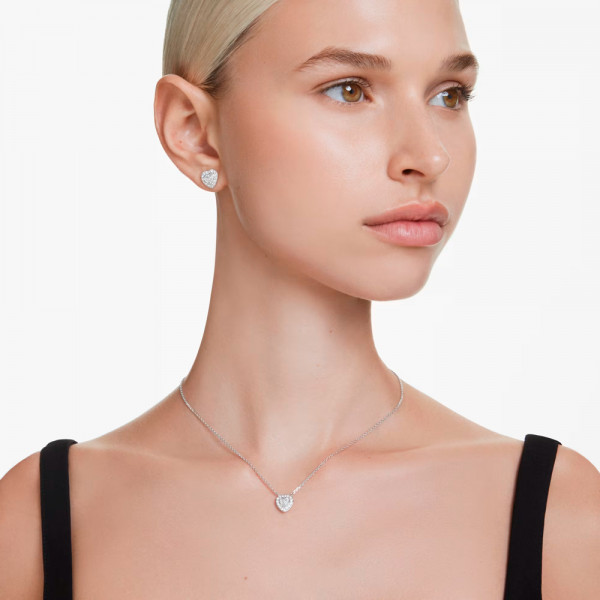 pendentif-ariana-grande-x-swarovski