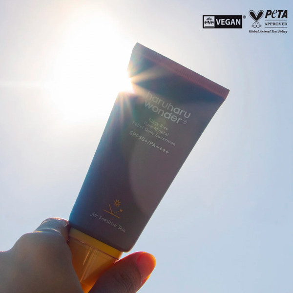 creme-solaire-minerale-hydratante-spf50-creme-solaire-pour-le-visage