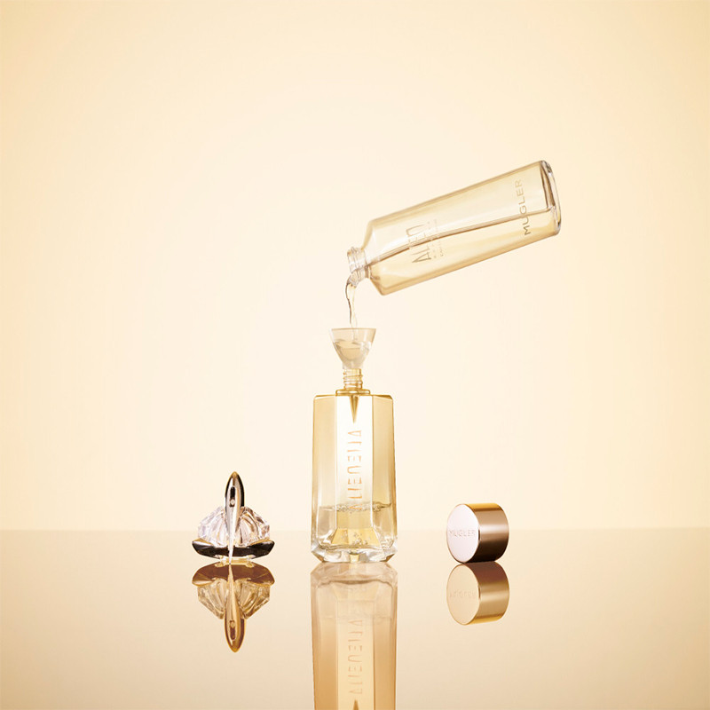 Alien Goddess - Mugler - Sabina