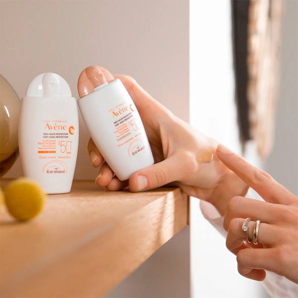 fluide-mineral-avec-couleur-spf50
