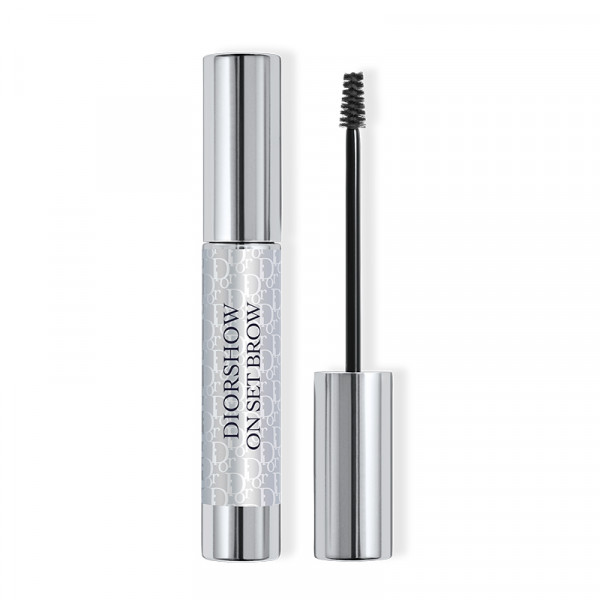 mascara-de-cejas-volumen-y-fijacion-24-horas-90-de-ingredientes-de-origen-natural