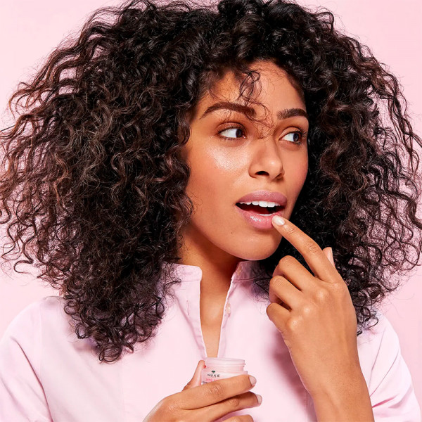 very-rose-balsamo-hidratante-de-labios-con-rosa