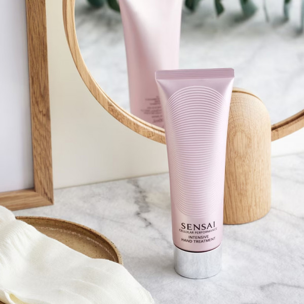 Cellular Intensive Hand Treatment