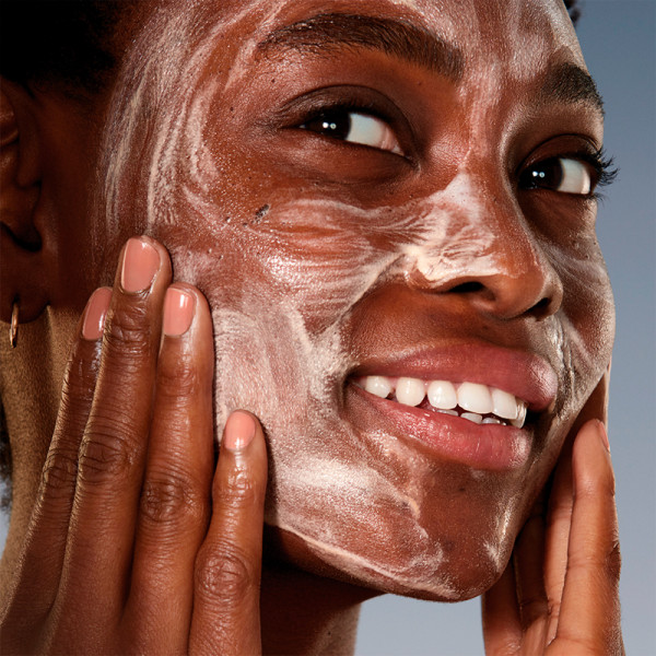 Advanced Night Cleansing Gelée Limpiadora con 15 aminoácidos