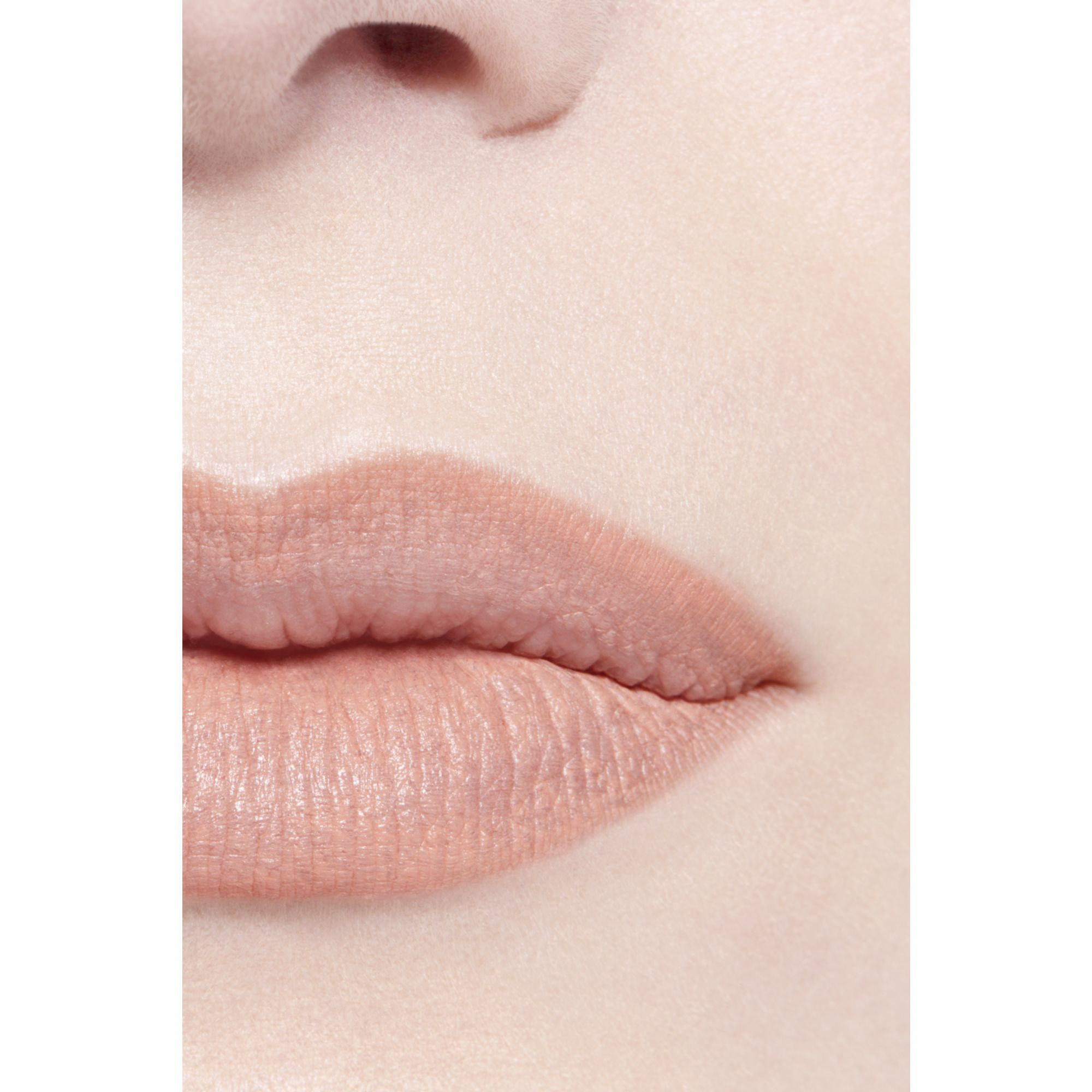 long-lasting-lip-contour-pencil