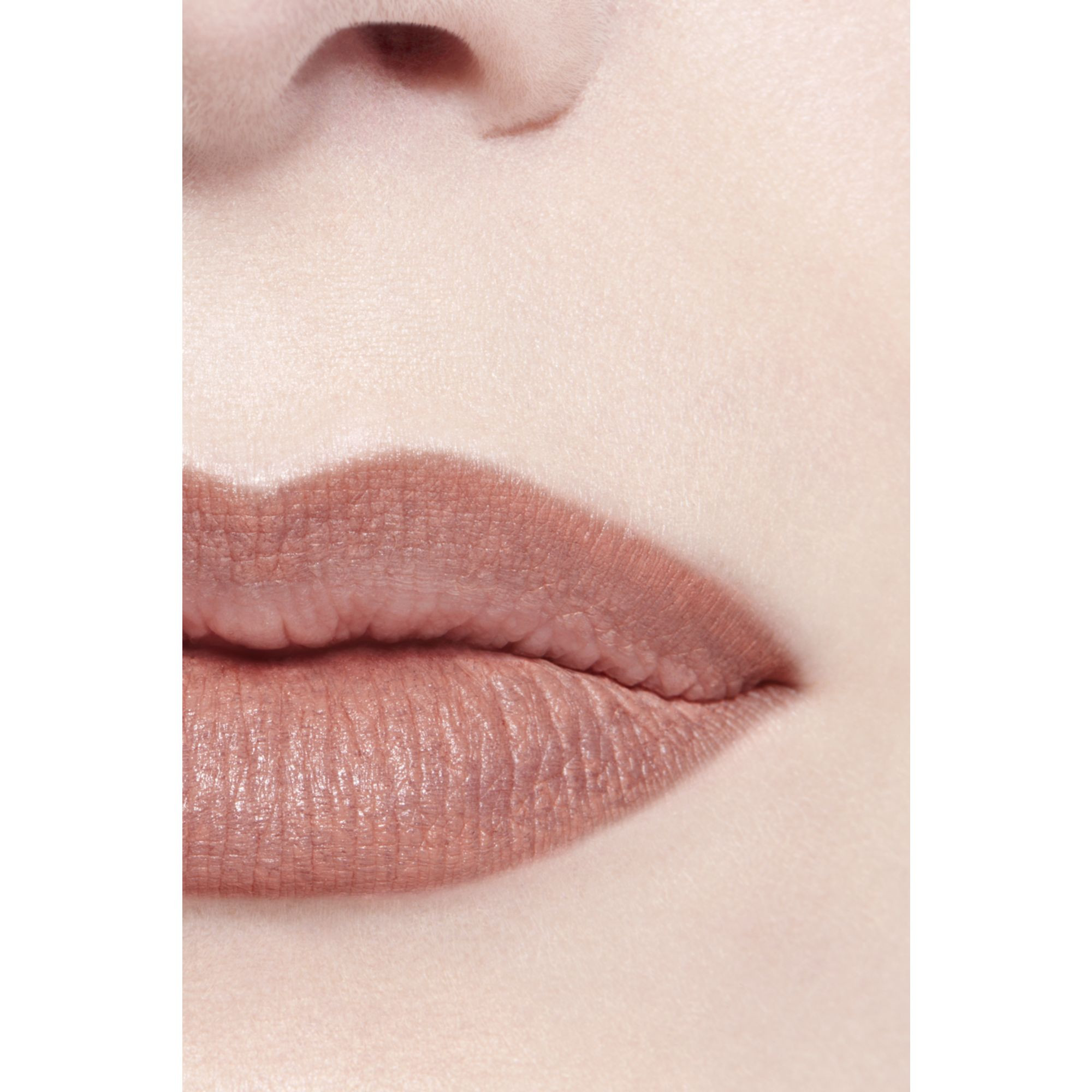 lapiz-contorno-de-labios-de-larga-duracion