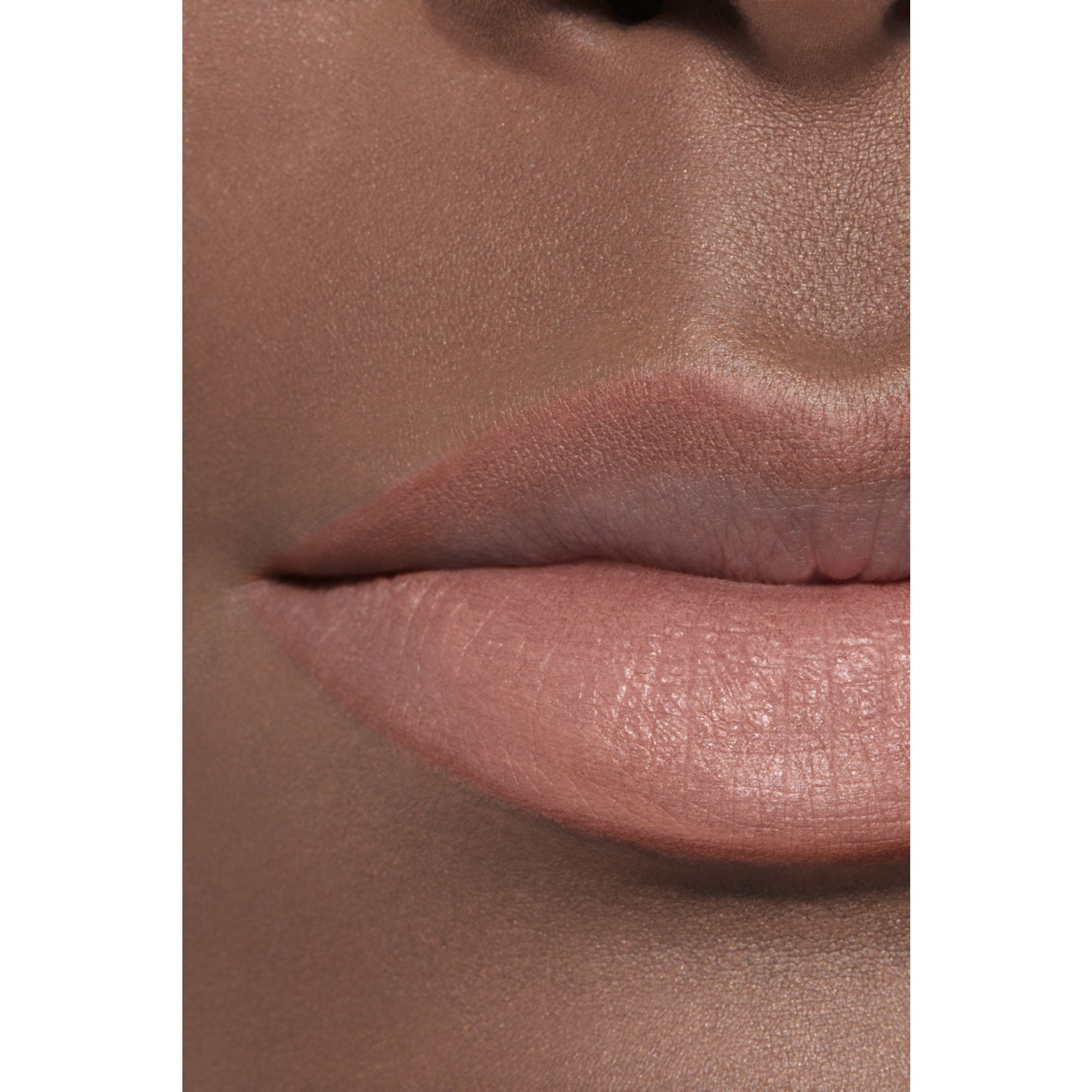 langlebiger-lippenkonturstift