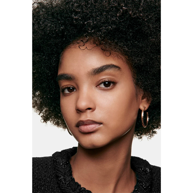 frisse-make-up-foundation-met-pigmentmicrobellen