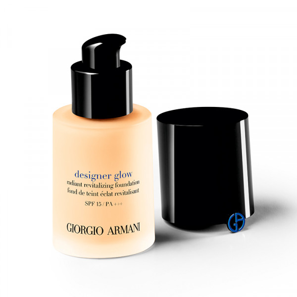 designer-glow-makeup-foundation-with-hyaluronic-acid