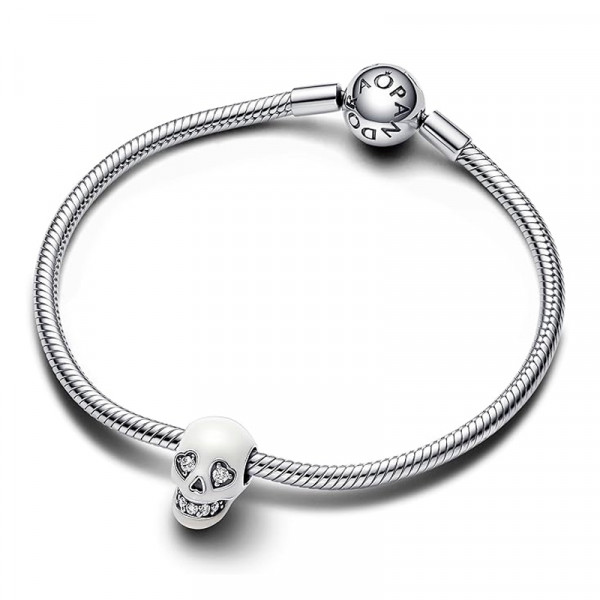 charm-calavera-brillante-que-brilla-en-la-oscuridad-792811c01