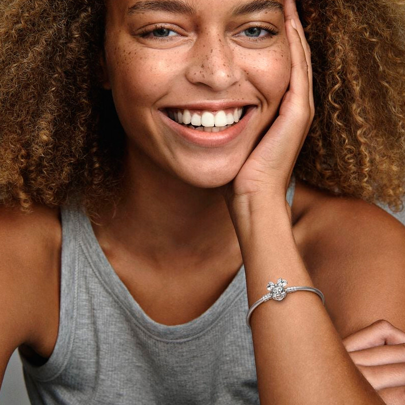 Pandora Pulsera Moments en plata de ley Retrato de Minnie Brillante 597770CZ – imagen 2