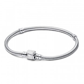 bracciale-pandora-moments-catena-a-serpente-chiusura-con-logo-marvel-592561c01