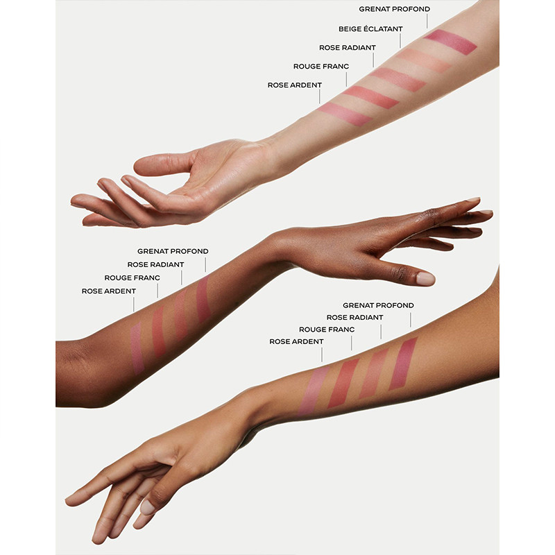 JOUES CONTRASTE INTENSE
Powdered Cream Blush