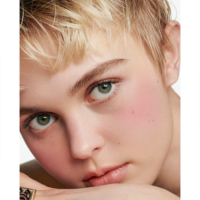 Joues Contraste Intense
Powdery Cream Blush