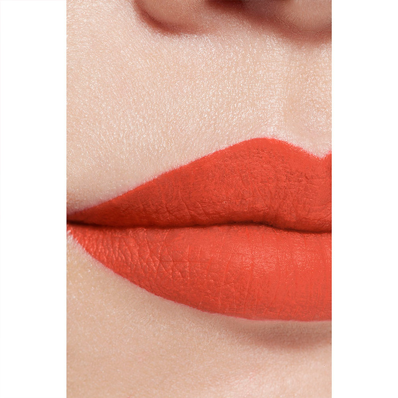 barra-de-labios-liquida-mate-intensa-de-larga-duracion