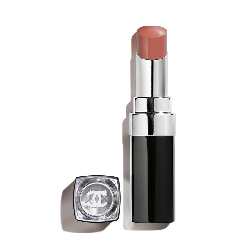 The Long-Lasting Moisturizing and Plumping Lipstick. Intense Color and Shine.