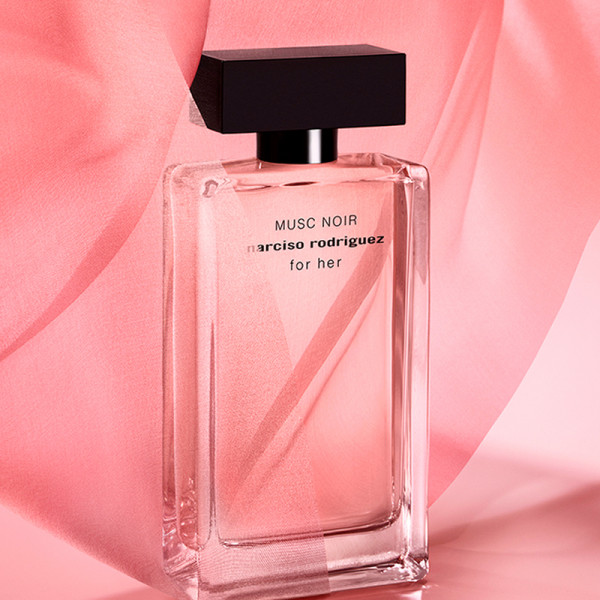 for-her-musc-noir