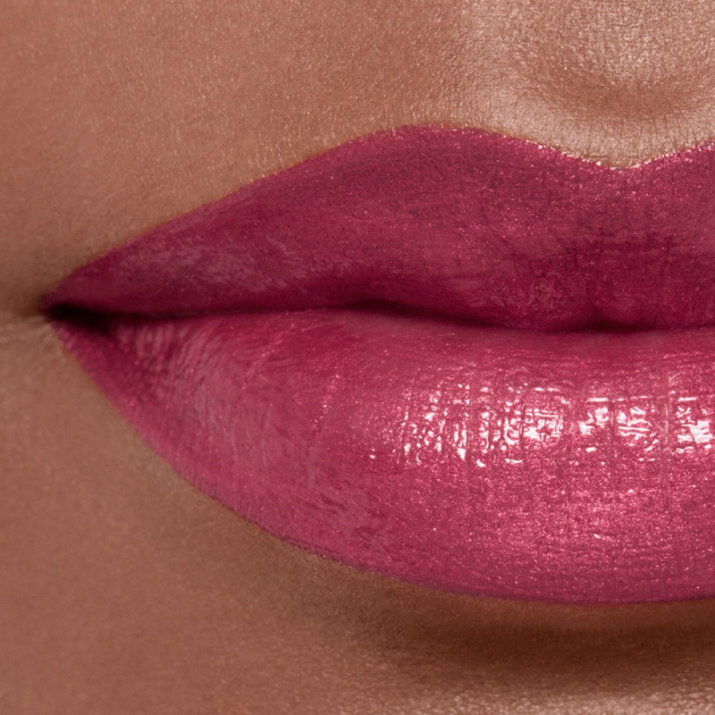 de-langdurige-glanzende-vloeistoflipstick-rouge-allure-laque