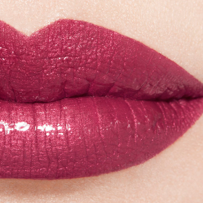 der-langanhaltende-glanzende-flussige-lippenstift-rouge-allure-laque