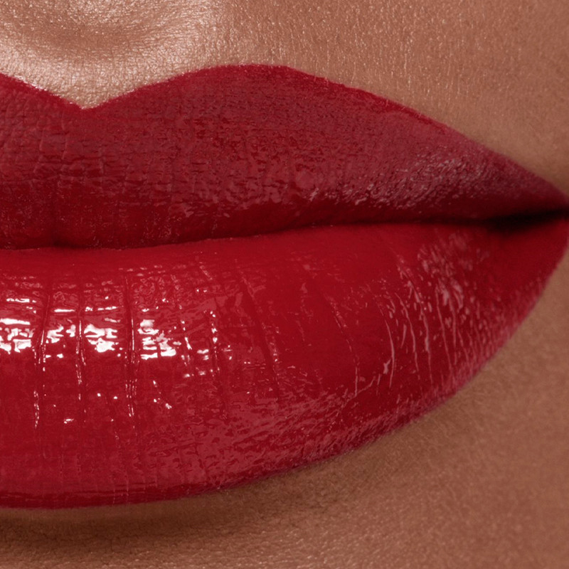 der-langanhaltende-glanzende-flussige-lippenstift-rouge-allure-laque