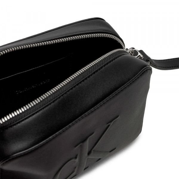 deboss-sculpted-camera-crossbody-bag