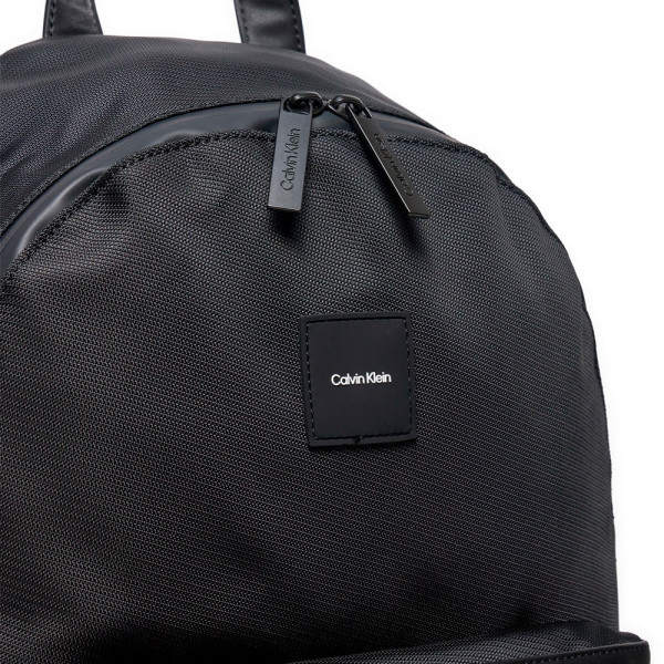 essential-round-backpack