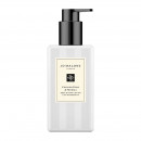 english-pear-freesia-lotion-pour-les-mains-et-le-corps