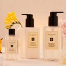 english-pear-freesia-lozione-per-mani-e-corpo