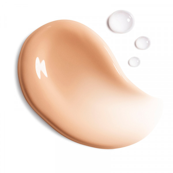 make-up-foundation-met-natuurlijke-afwerking-24-uur-48-uur-hydratatie